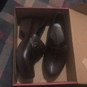 Dansko work shoes..hospital clogs